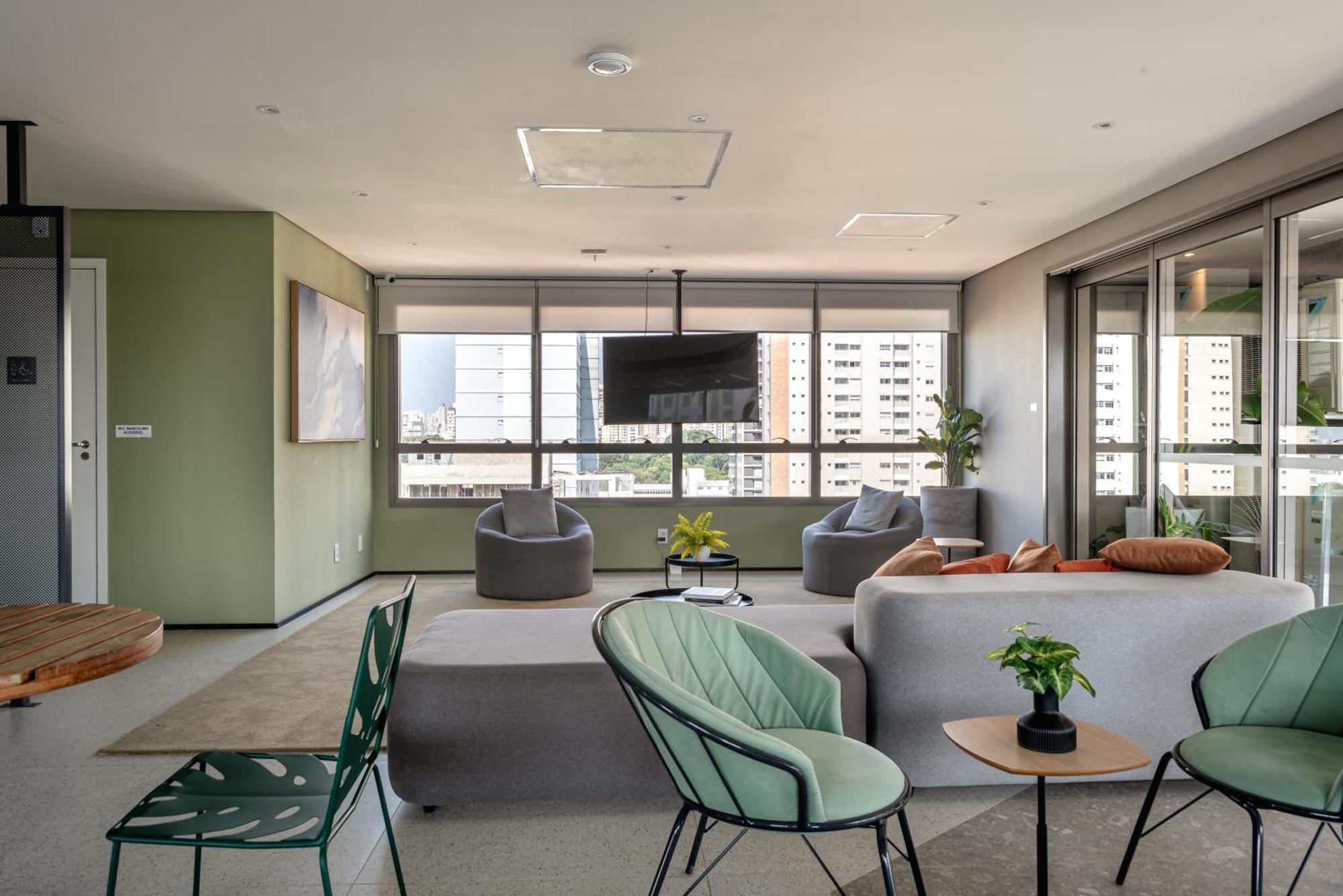 502 Lux Allianz Park Apartment